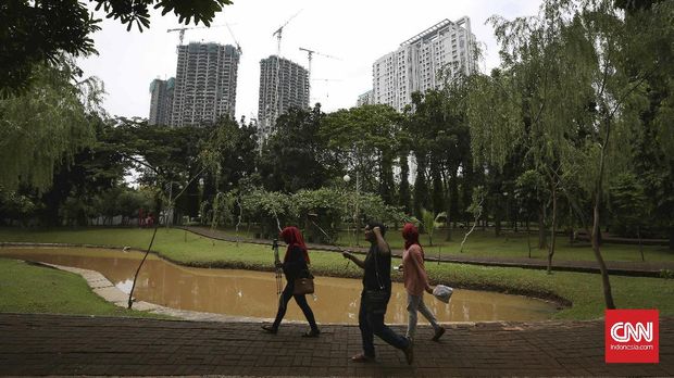 Ruang Terbuka Hijau di Jakarta masih minim dari aturan daerah yakni harus mencapai 30 persen dari total luas.