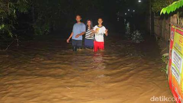 Jombang Kembali Dilanda Banjir, Jalur Surabaya-Kediri Sempat Terputus