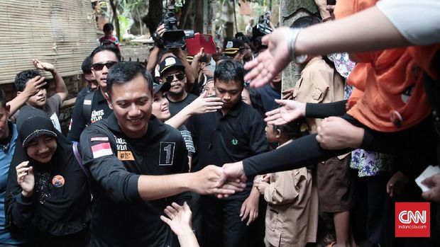 Warga yang turut menghadiri kampanye Agus Yudhoyono beberapa waktu lalu. 
