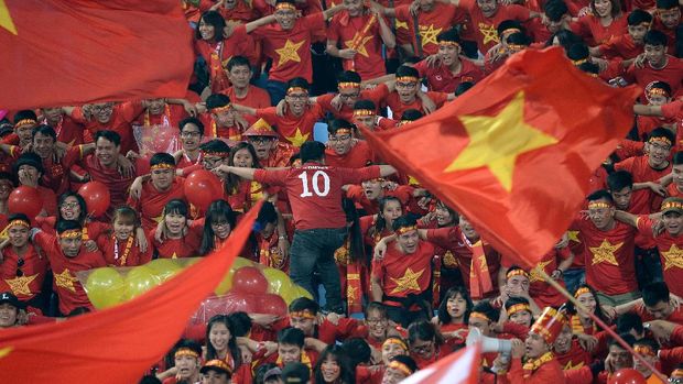 Vietnam begitu bergairah mendapatkan dukungan penuh dari suporter mereka.