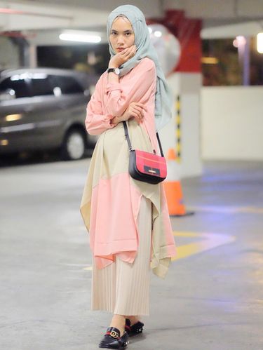 Foto: Ini Celana yang Tren Dipakai Selebgram Hijab