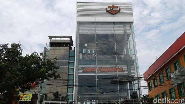 Mabua menutup operasi Harley Davidson pada 2016.