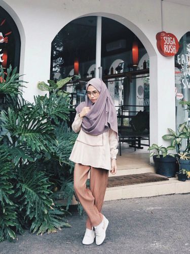 Foto Ini Celana yang Tren Dipakai Selebgram Hijab