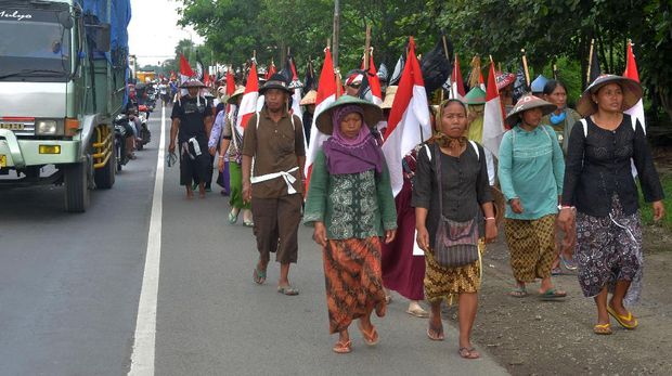 Aksi long march warga Kendeng.