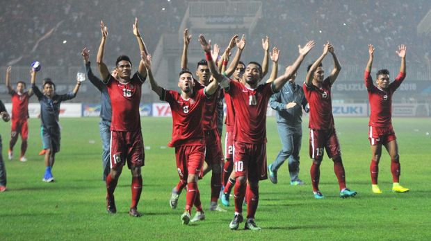 Rizky Pelly menganggap gaya bermain tiki-taka di Spanyol bisa diadopsi dan disesuaikan dengan permainan Timnas Indonesia.