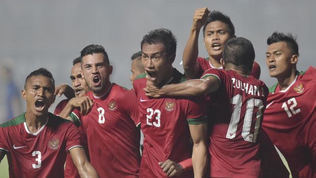 Tak disangka Timnas Indonesia bisa tembus ke final Piala AFF 2016 setelah FIFA mencabut sanksi pembekuan PSSI. (