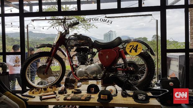 Semua toko dihias menarik dengan desain khas industrial modern, lengkap dengan gerbong-gerbong kontainer.