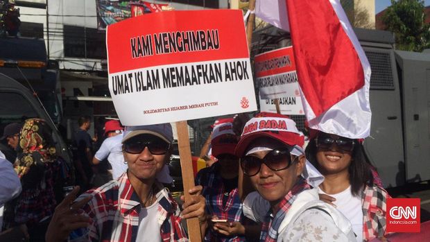 Massa Pro dan Kontra Ahok Padati Halaman PN Jakarta Utara