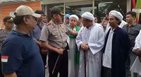 Debat Briptu Ali dengan Pimpinan Ormas yang Hendak Masuk Swalayan di Sragen