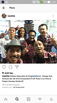 Foto Bareng Bimbim Cs Berkemeja Kotak-kotak, Ahok: Selamat Ultah ke-33 Slank