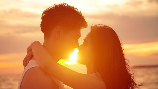 Enam Cara Ciptakan Suasana Romantis untuk Pasangan