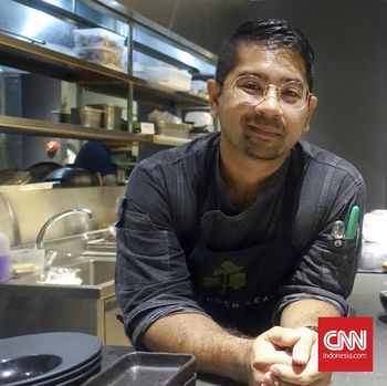 chef Iskander Latiff memimpin timnya untuk mendapatkan cita rasa terbaik Asia