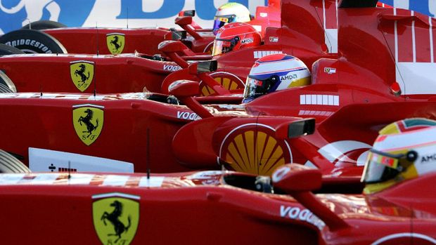 Schumacher lima kali juara dunia bersama Ferrari.
