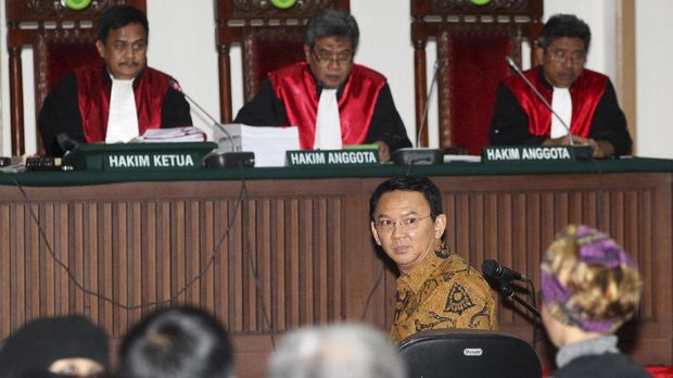 Amunisi dan Serangan Balik Ahok