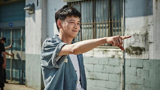 Aktor populer Kang Dong Won berada di bawah naungan YG Entertainment.