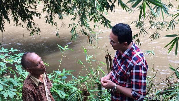 Ahok Blusukan di Wilayah Banjir, Warga Minta Tak Digusur