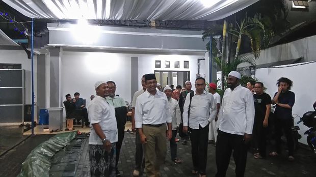 Ditemani BW, Anies Berkunjung ke Rumah Habib Luthfi di 