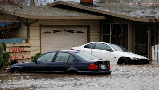 Ribuan Warga di California dan Nevada Dievakuasi Akibat Banjir