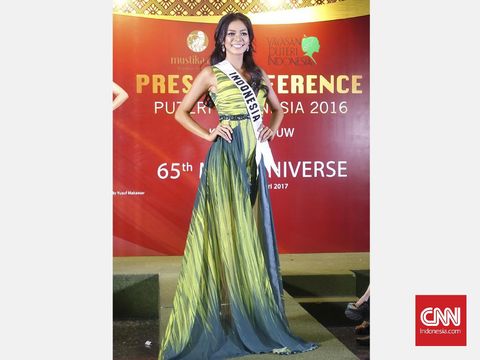 Gaun pantai karya Arturo untuk ajang Miss Universe 2016.