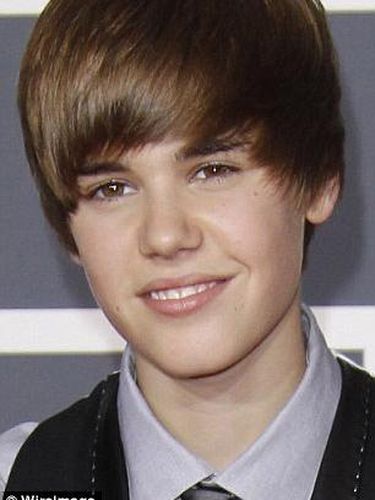 Potong Rambut Justin Bieber Disamakan dengan Boneka Ken Potong Rambut Justin Bieber Disamakan dengan Boneka Ken