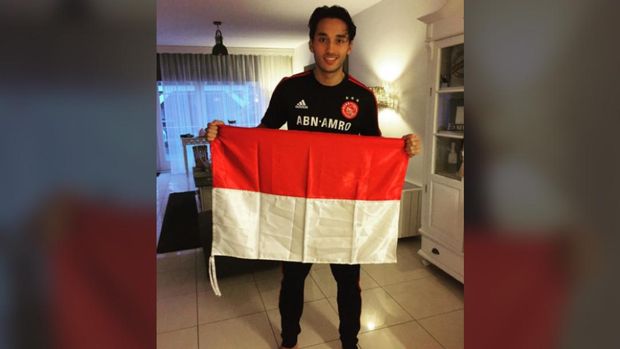 Naturalisasi Ezra Walian Masih dalam Proses