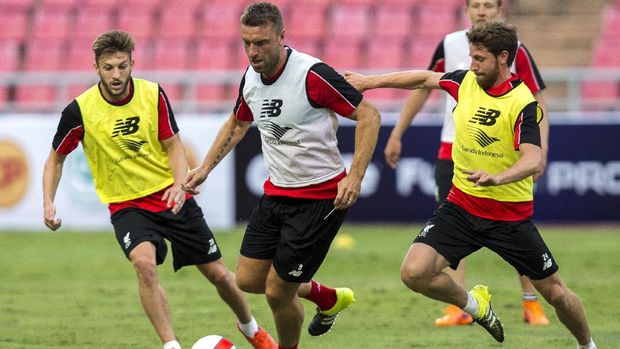 Lambang Garuda Indonesia bercokol di kostum latihan Liverpool pada musim 2014-2015 dan 2015-2016.