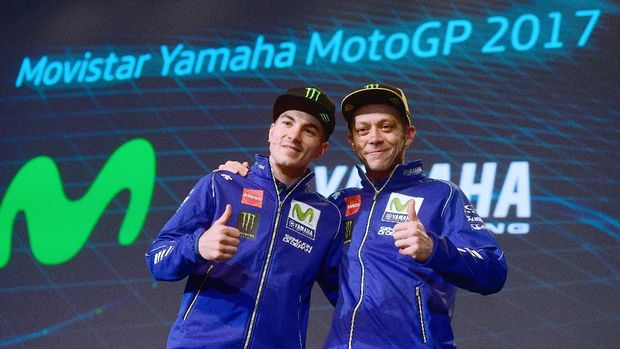Maverick Vinales (kiri) akan menjadi rekan setim Valentino Rossi selama dua musim.