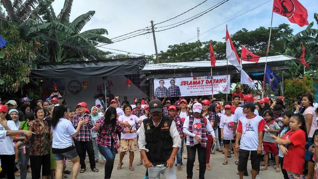 Djarot disambut nyanyian 'Gemu Fa Mi Re' di Rusun BCI