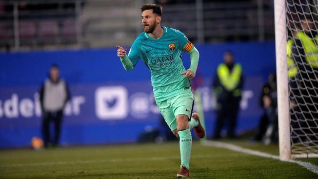 Lionel Messi jarang menggunakan kaki kanan.