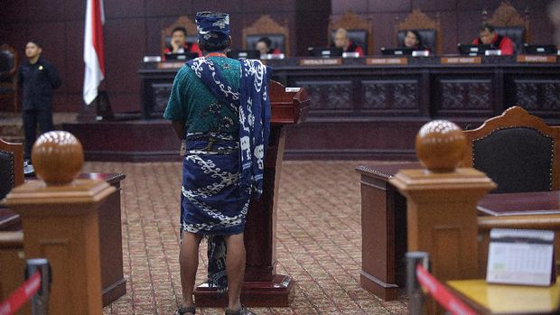 Kolom Agama KTP, Antara Kebutuhan dan Pengkotak-kotakan
