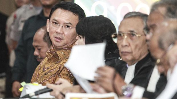 Pemerintah dan DPR Adu Argumen Soal Status Gubernur Ahok