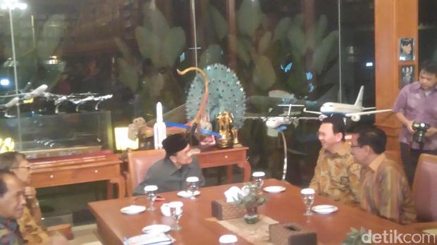 Wejangan Habibie untuk 3 Pasang Kandidat Pemimpin Jakarta