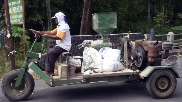 Jalan Berliku Proyek Mobil Nasional