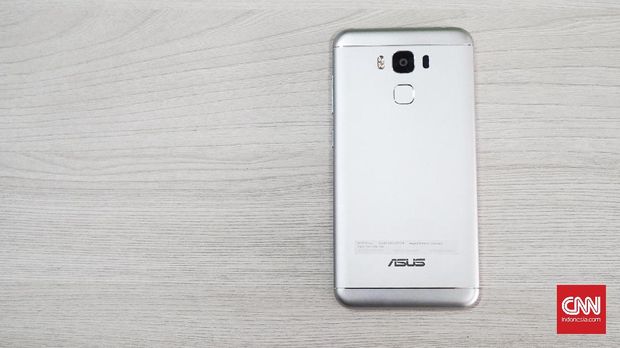 Desain Asus Zenfone 3 Max Naik Kelas dengan Performa Wajar
