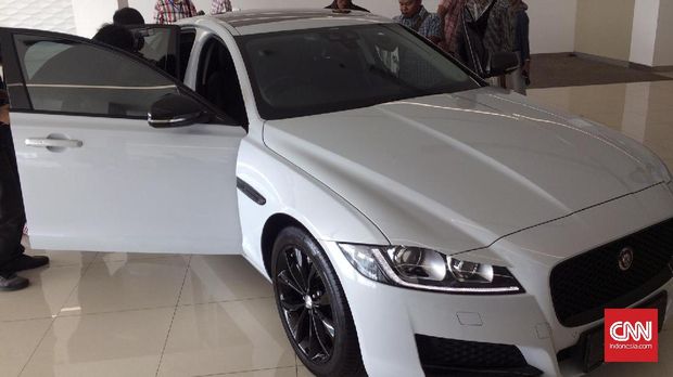 Jaguar Black Jack Hadir dengan Detail Berkesan Inggris