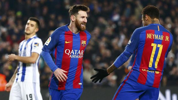 Neymar bangga bisa main bersama Lionel Messi.