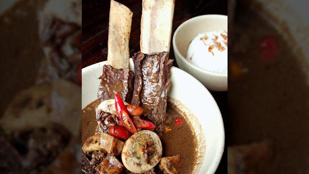 Salah satu menu di Sekad Kedhaton. 