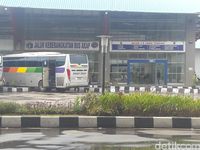 Ditemani Sumarsono, Menhub Cek Pelayanan Terminal Pulogebang