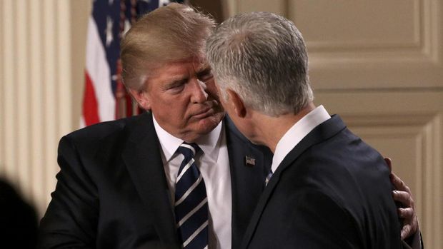 Neil Gorsuch dan Donald Trump