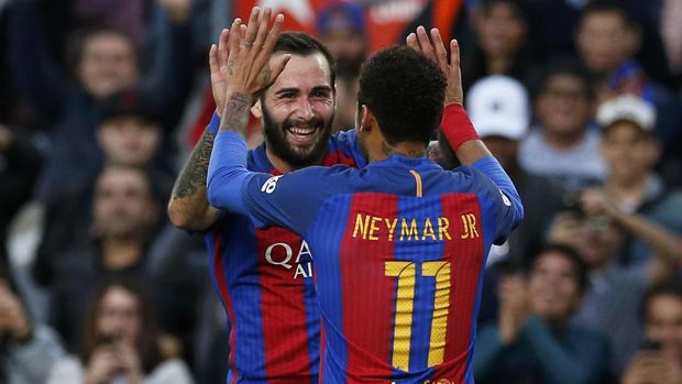 Neymar mengenakan nomor 11 di Barcelona dan kemungkinan bakal memakai nomor 10 di PSG. (