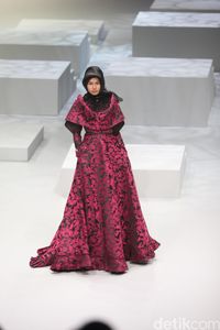 Rancangan Dian Pelangi Hingga Mel Ahyar Jadi Penutup Manis IFW Hari Ke-4