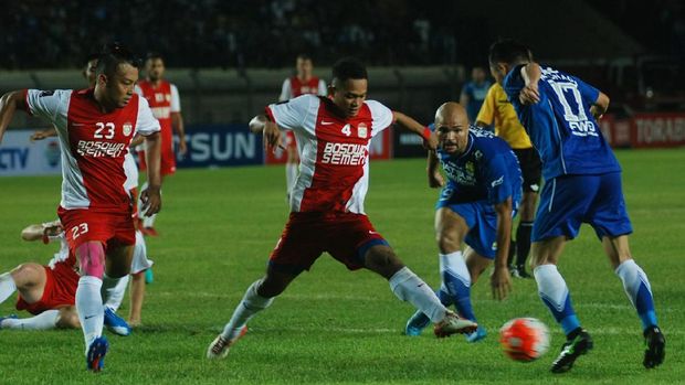 Robert Rene Alberts menilai tak masuk akal gelaran pramusim seperti Piala Presiden 2017.