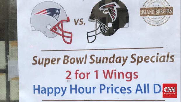 Restoran dan tempat makan di Amerika Serikat ikut terlibat dalam keriuhan Super Bowl.