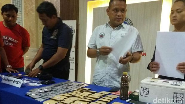 Polres Jaksel Tangkap 3 Pengedar Tembakau Gorilla