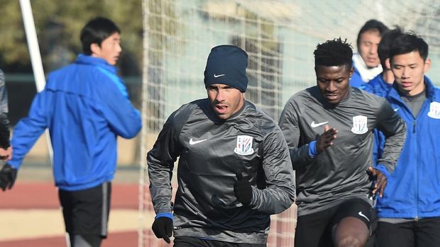 Carlos Tevez tercatat sebagai salah satu pembelian gagal di Shanghai Shenhua. (