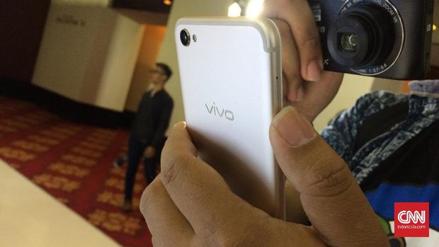 V5Plus, Obsesi Vivo Pada Kamera Selfie