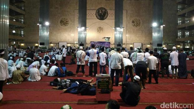 Suasana Masjid Istiqlal usai aksi 112