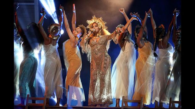 Tampil Hamil, Beyonce 'Guncang' Panggung Grammy Awards 2017