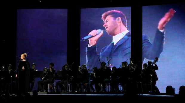 Adele dan tribute untuk George Michael di panggung Grammy Awards 2017.