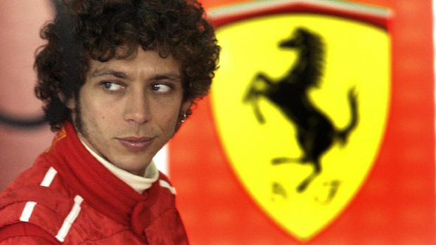 Salah satu koleksi mobil mewah Valentino Rossi adalah Ferrari 458 Italia.